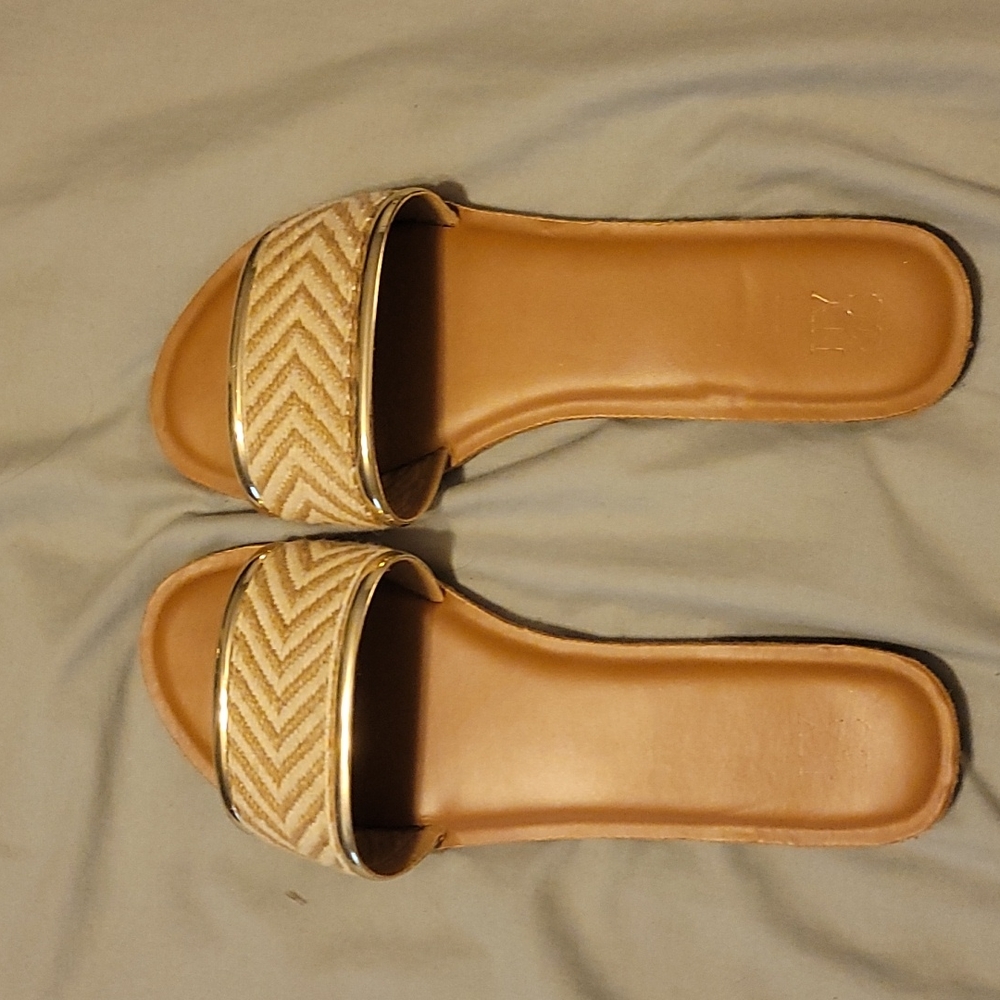 NY&Co Sandals